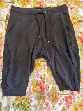 Men’s H&M Black Drawstring Jogger Shorts